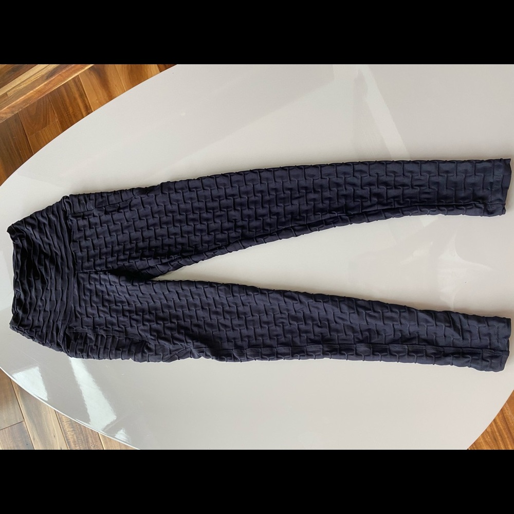 NWT Textured leggings